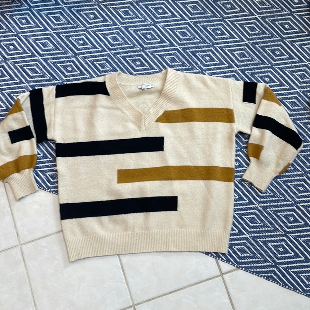Lili Sidonio by Molly Bracken v-neck sweater.